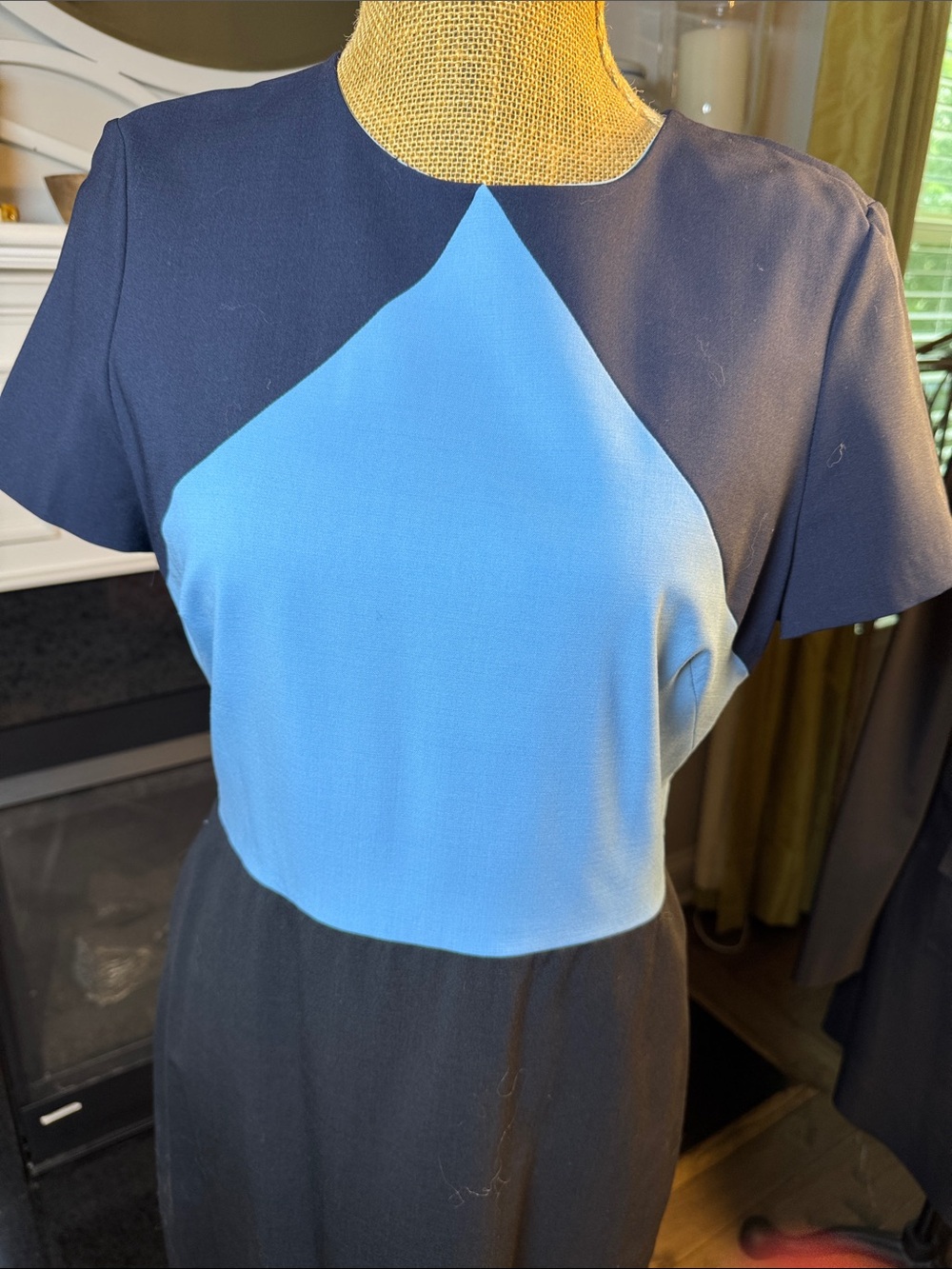 Diane Von Furstenberg Navy and pale Blue Colorblock Short-Sleeve Sheath Dress 12 - Picture 6 of 7